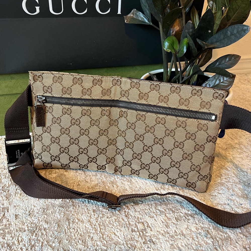 Gucci Belt Bag/ Waist Bag/ Fanny Pack - Picture 3 of 14